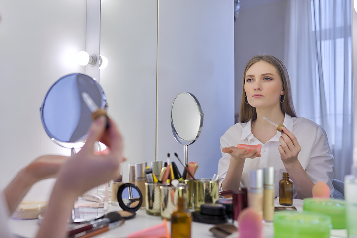 Choosing Makeup Mirrors For Everyday Beauty